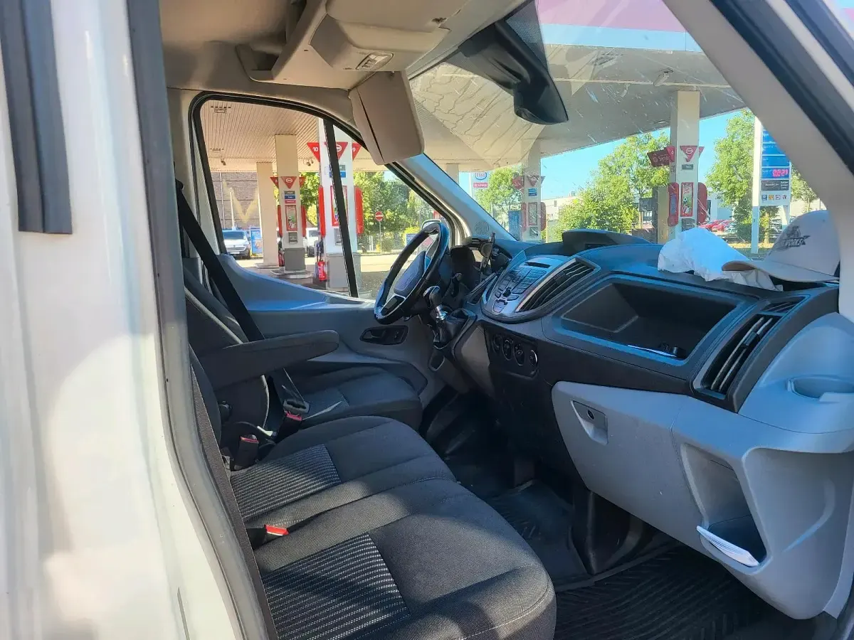 Gebraucht Ford Transit 131 PS (96 kW) 2019 Weiß Van