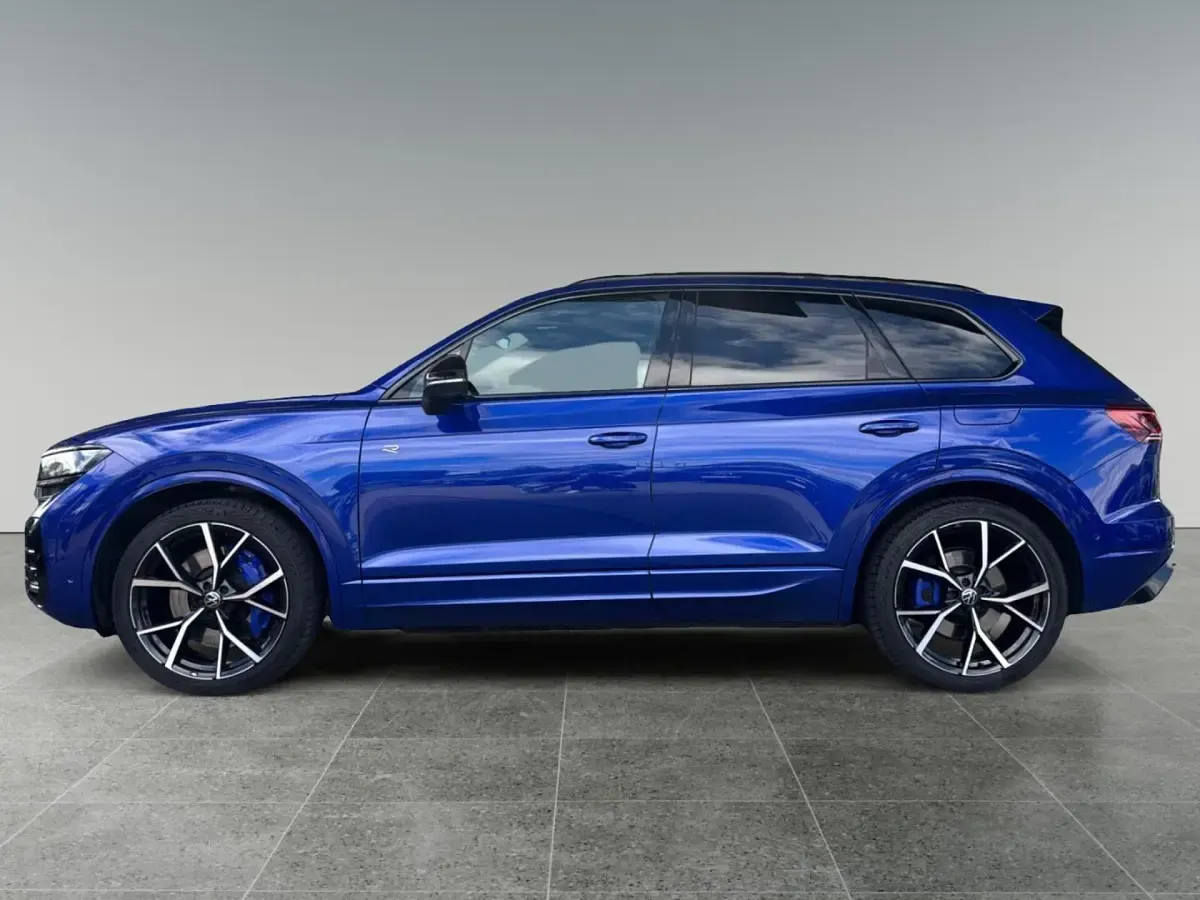Gebraucht VW Touareg R 462 PS (339 kW) 2024 Lapiz blue metallic SUV