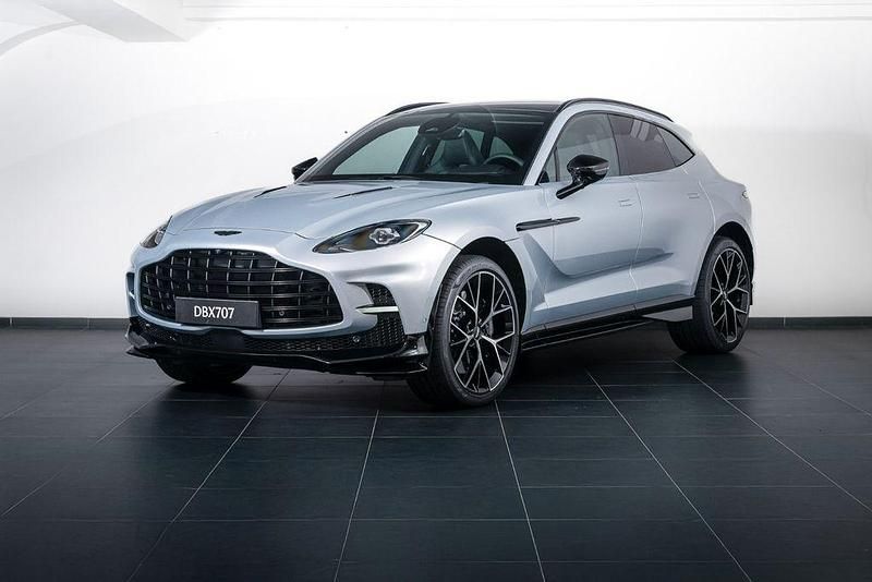 Gebraucht Aston Martin DBX 707 PS (519 kW) 2026 Silber SUV