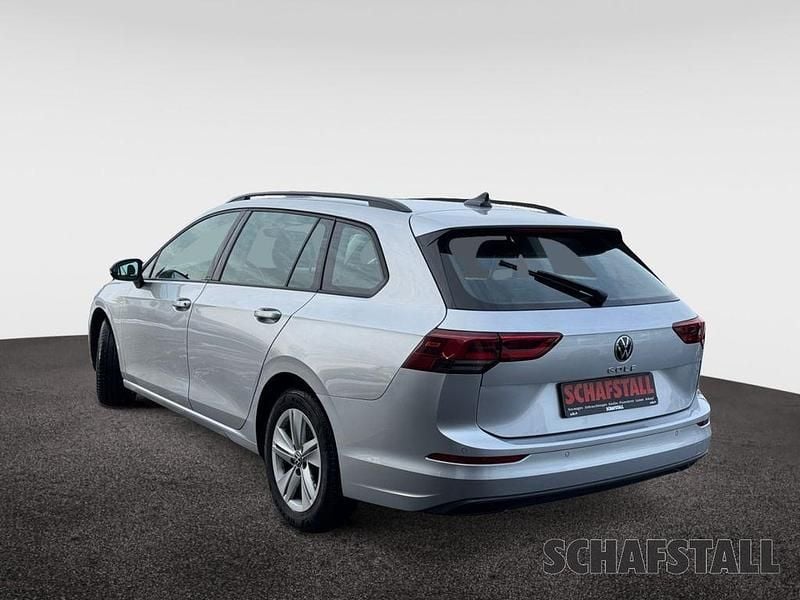 Gebraucht VW Golf VIII Life 150 PS (110 kW) 2023 Reflexsilber Kombi