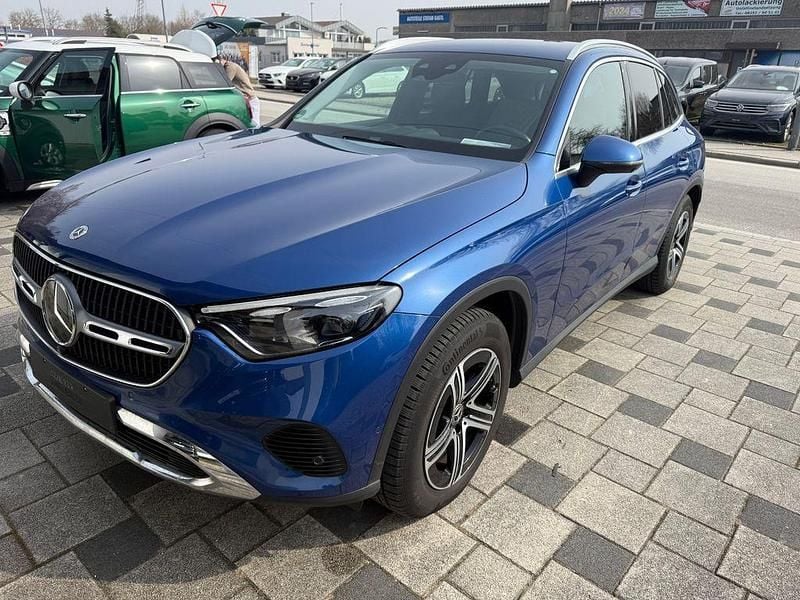 Gebraucht Mercedes GLC220 197 PS (144 kW) 2023 Blau SUV
