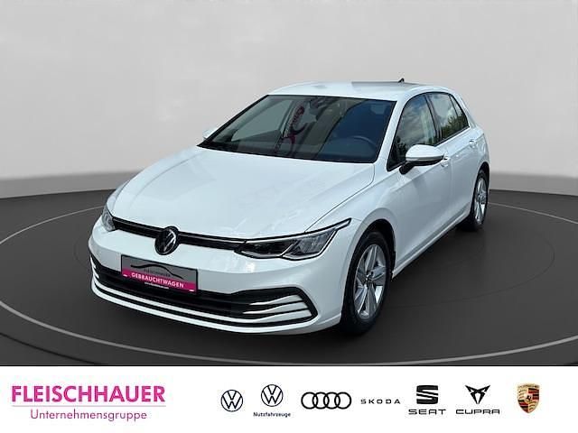 Weiss Gebraucht 2022 VW Golf VIII Life Limousine | 18.490 € (Superpreis) - Bild 1/4