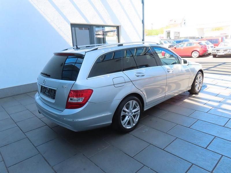 Gebraucht Mercedes C220 170 PS (125 kW) 2012 Silber Limousine