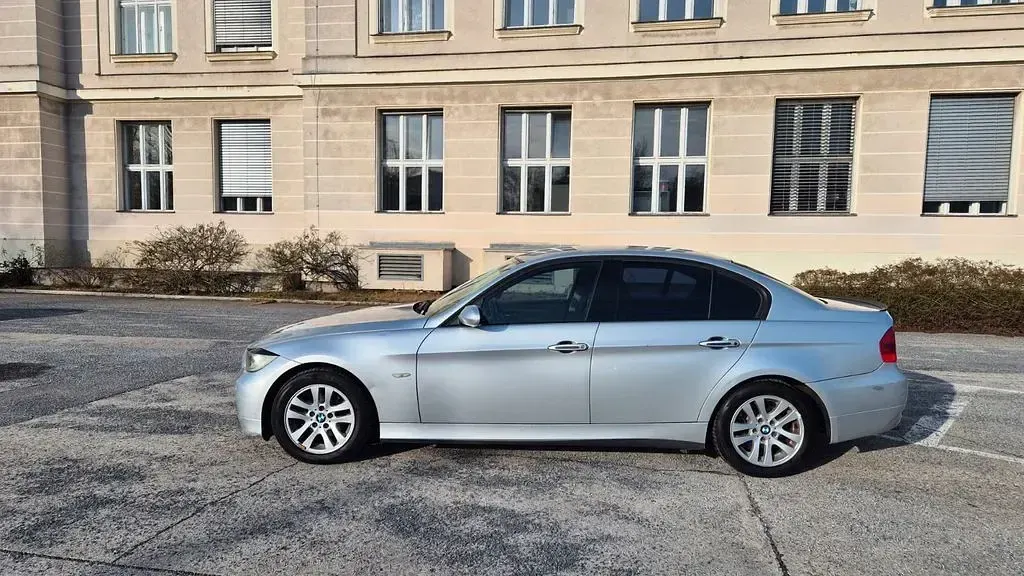 Używany BMW 320 150 KM (110 kW) 2006 Srebrny Sedan/Limuzyna