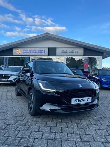 Gebraucht Suzuki Swift Comfort+ 82 PS (60 kW) 2024 Rot Kleinwagen
