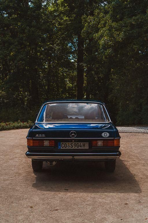 Gebraucht Mercedes 200 109 PS (80 kW) 1982 Blau Limousine