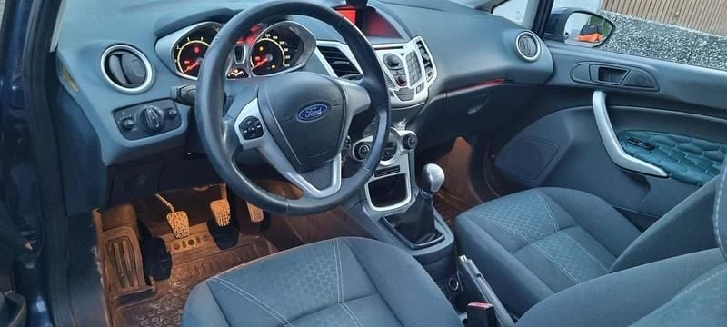Gebraucht Ford Fiesta Titanium 120 PS (88 kW) 2009 Blau Kleinwagen