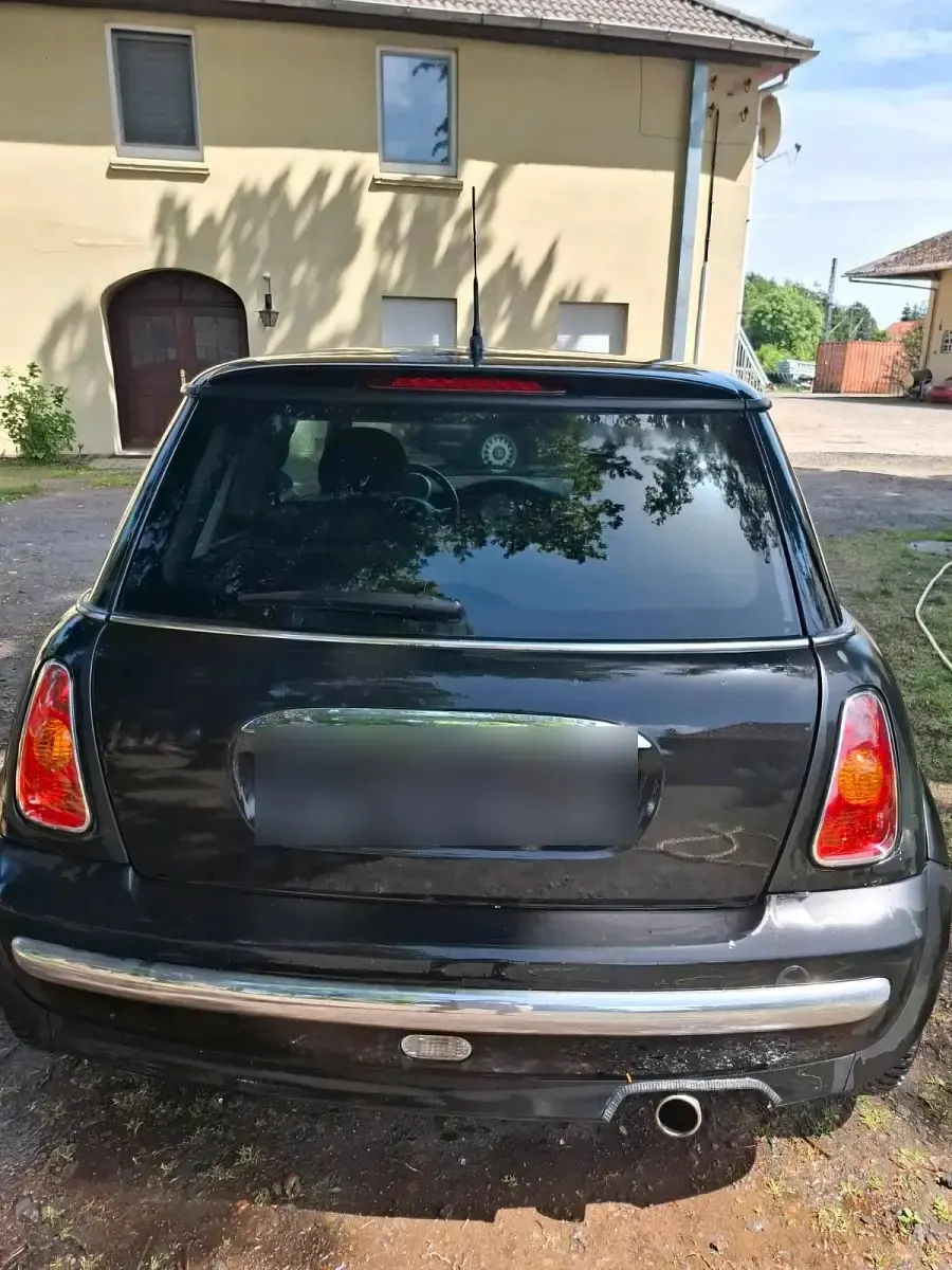 Gebraucht Mini ONE 90 PS (66 kW) 2003 Schwarz Kleinwagen