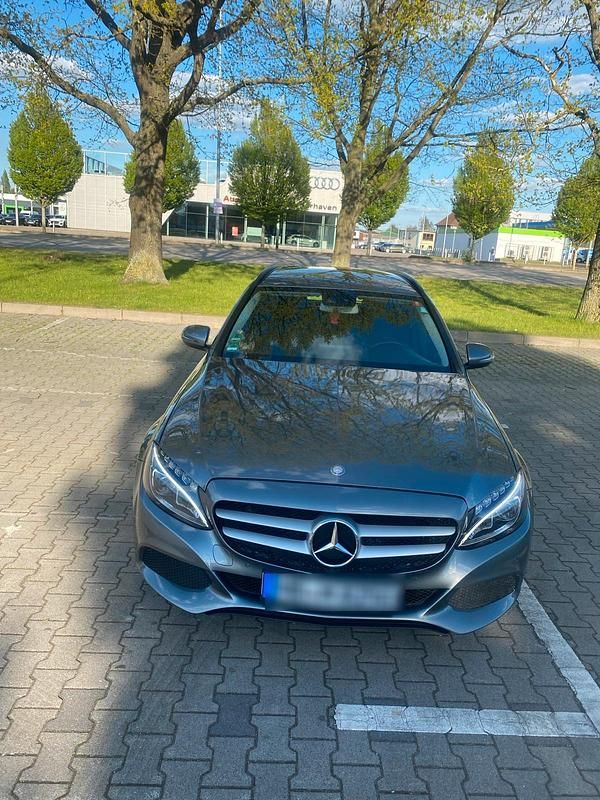 Grau Gebraucht 2016 Mercedes C220 Avantgarde Kombi | 13.000 € (Guter Preis) - Bild 1/4