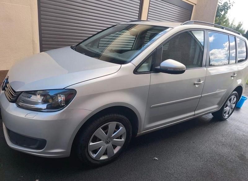 Gebraucht VW Touran 105 PS (77 kW) 2012 Silber Van / Kleinbus