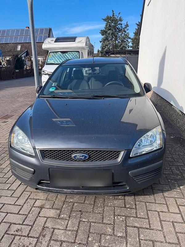 Gebraucht Ford Focus 109 PS (80 kW) 2005 Grau Kombi