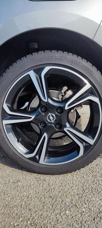 Używany Opel Corsa 101 KM (74 kW) 2022 Srebrny Hatchback
