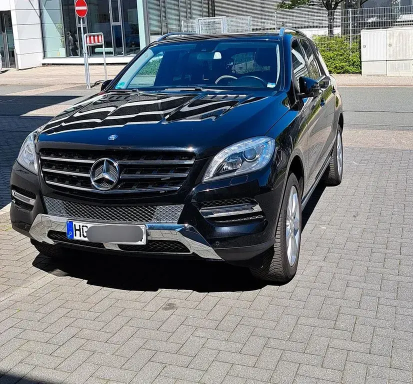 Gebraucht Mercedes ML250 204 PS (150 kW) 2015 Schwarz SUV