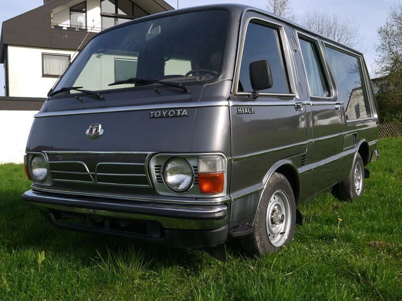 Grau Gebraucht 1981 Toyota HiAce Van / Kleinbus | 4.900 € - Bild 1/4