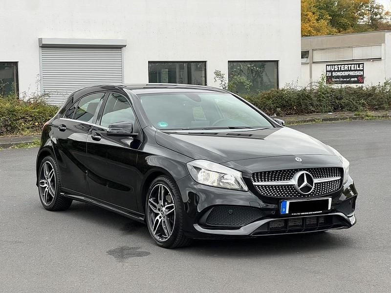 Schwarz Gebraucht 2018 Mercedes A180 AMG line Kleinwagen | 15.500 € (Guter Preis) - Bild 1/4
