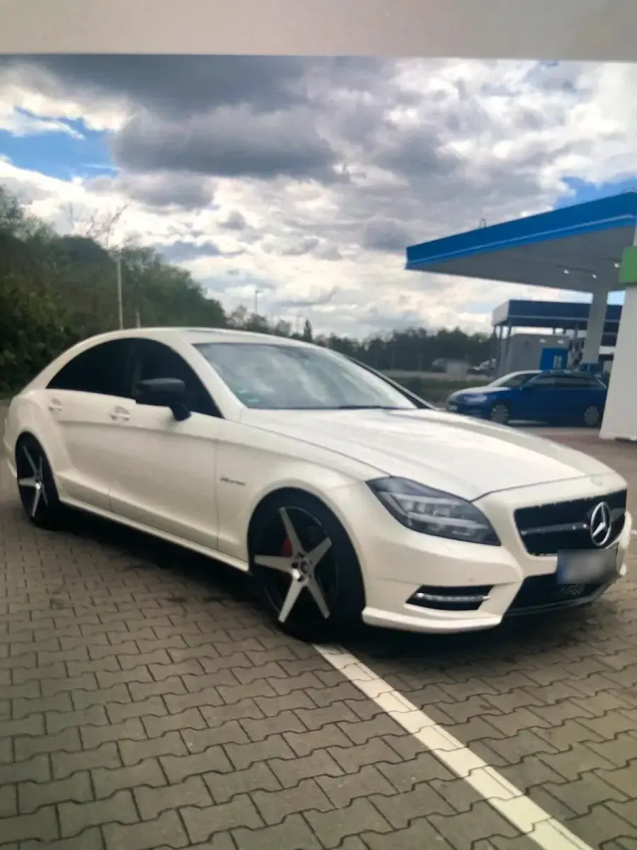 Gebraucht Mercedes CLS63 AMG AMG 408 PS (300 kW) 2011 Weiß Limousine