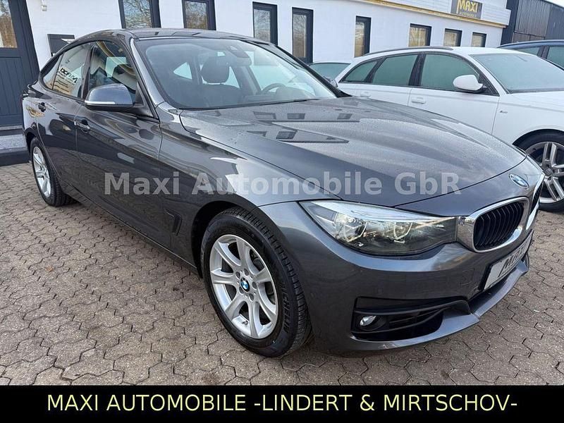 Grau Gebraucht 2020 BMW 320 Gran Turismo Sport Line Limousine | 21.690 € (Fairer Preis) - Bild 1/4