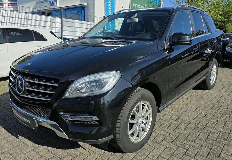 Gebraucht Mercedes ML350 258 PS (189 kW) 2013 Schwarz SUV