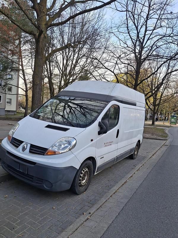 Gebraucht Renault Trafic 114 PS (83 kW) 2007 Weiß Van / Kleinbus