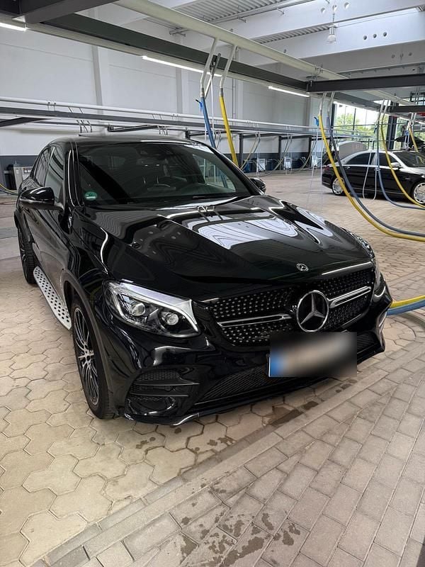 Gebraucht 2019 Mercedes GLC250 AMG line Coupé | 29.900 € - Bild 1/4
