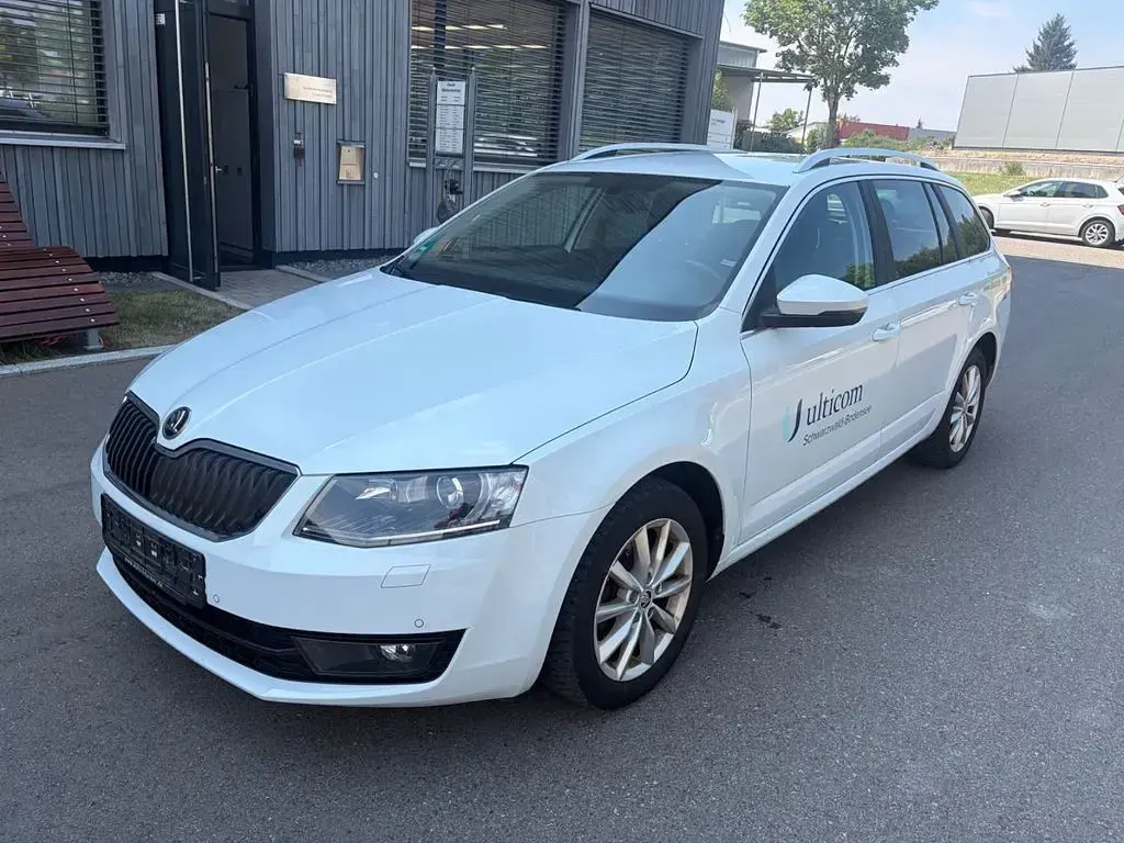 Gebraucht Skoda Octavia Style 150 PS (110 kW) 2015 Weiß Kombi