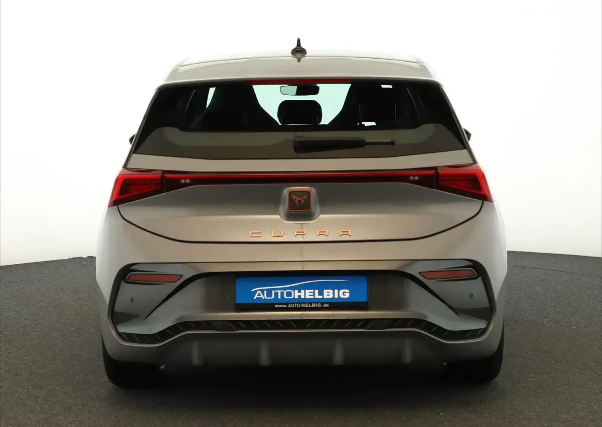 Second-hand Cupra Born 150 kW (204 CP) 2024 Gri Hatchback