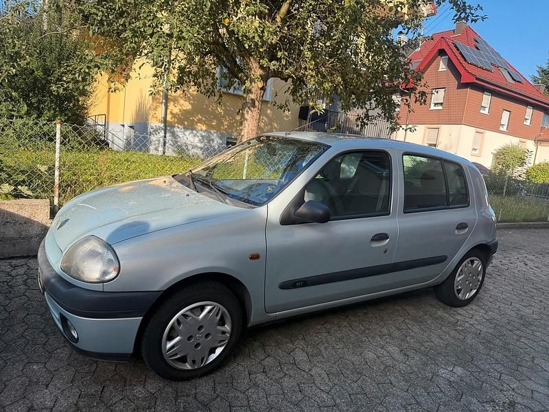 Gebraucht 1999 Renault Clio II Kombi | 1.499 € - Bild 1/4