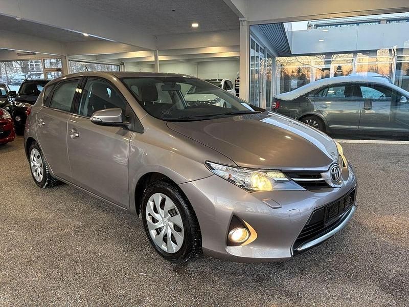 Gebraucht Toyota Auris T2 2013 Braun Limousine