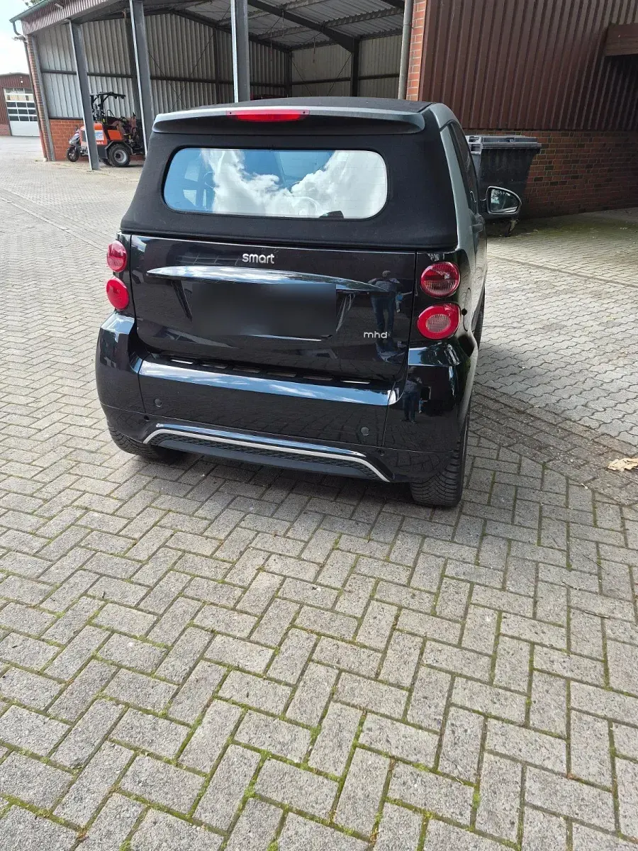 Gebraucht Smart ForTwo Cabrio 71 PS (52 kW) 2014 Schwarz Cabrio