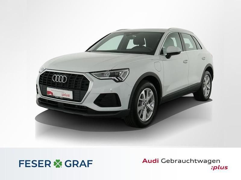 Gletscherweiß metallic Gebraucht 2021 Audi Q3 Ambiente SUV | 29.940 € (Guter Preis) - Bild 1/4