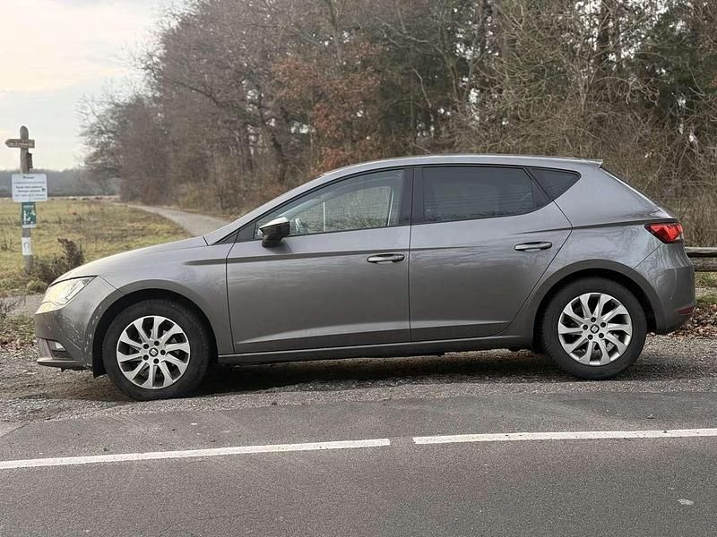 Gebraucht Seat Leon Style 110 PS (80 kW) 2016 Grau Kleinwagen