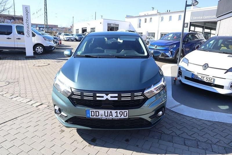 Gebraucht Dacia Sandero Expression 91 PS (66 kW) 2024 Grün Limousine