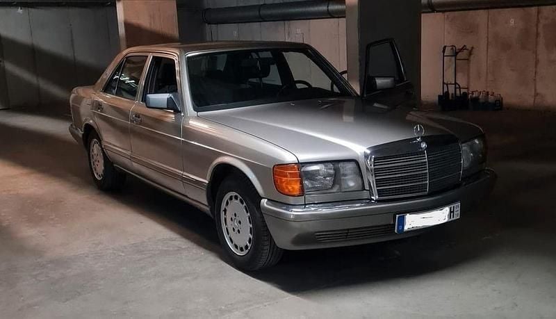 Grau Gebraucht 1987 Mercedes 420 Limousine | 14.000 € - Bild 1/4