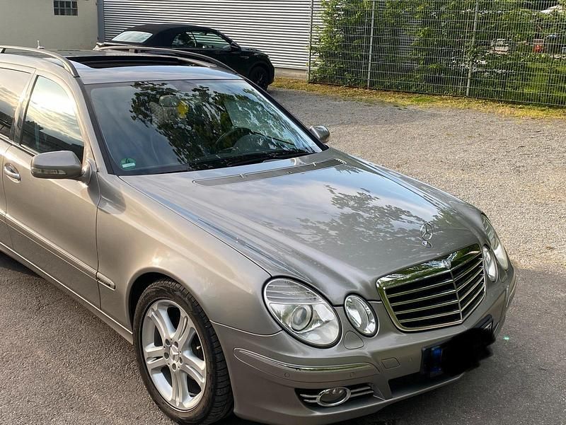 Gebraucht Mercedes E280 190 PS (139 kW) 2009 Grau Kombi