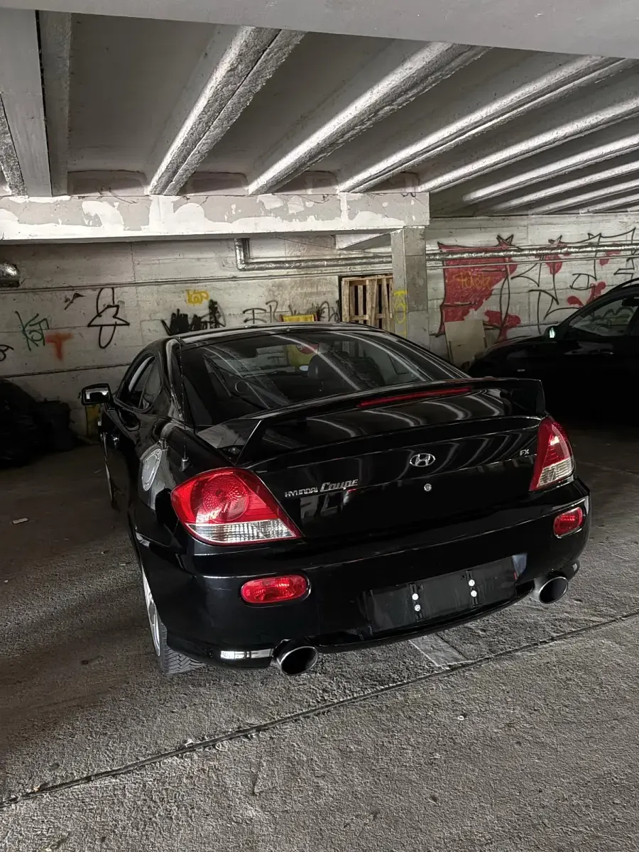 Gebraucht Hyundai Coupé 143 PS (105 kW) 2006 Schwarz Coupé