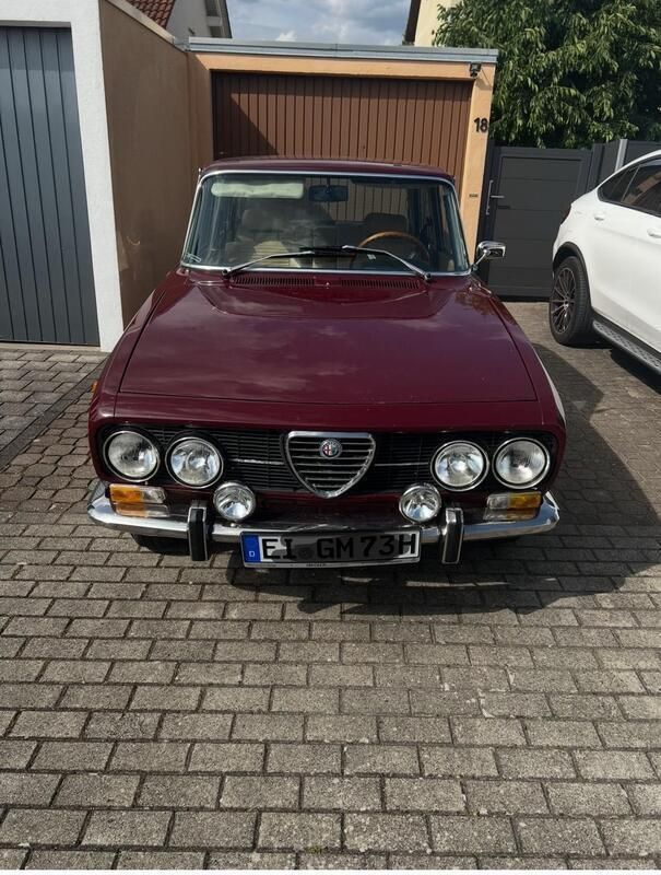 Rot Gebraucht 1972 Alfa Romeo Giulia Limousine | 15.500 € - Bild 1/4