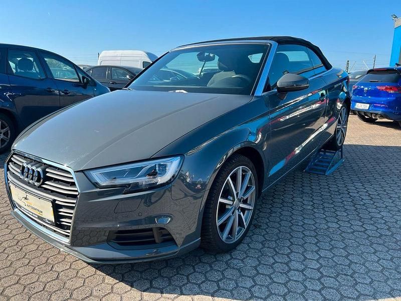 Gebraucht Audi A3 Cabriolet Basis 116 PS (85 kW) 2017 Grau Cabrio