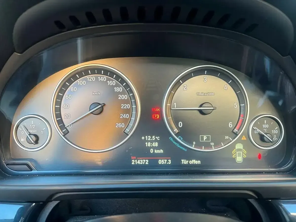 Gebraucht BMW 520 Sport Line 184 PS (135 kW) 2012 Braun Kombi