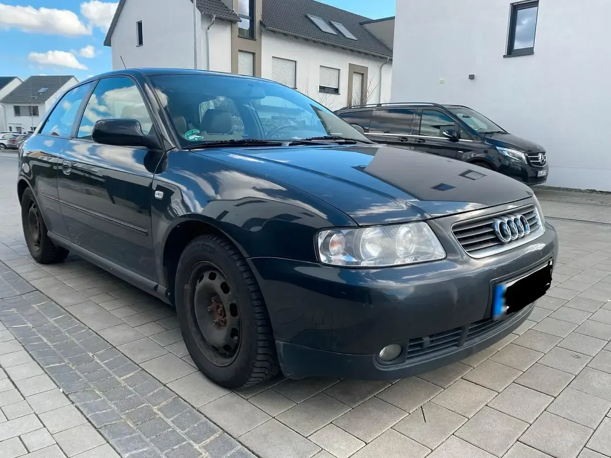 Usata Audi A3 125 CV (91 kW) 2002 Nero Utilitaria