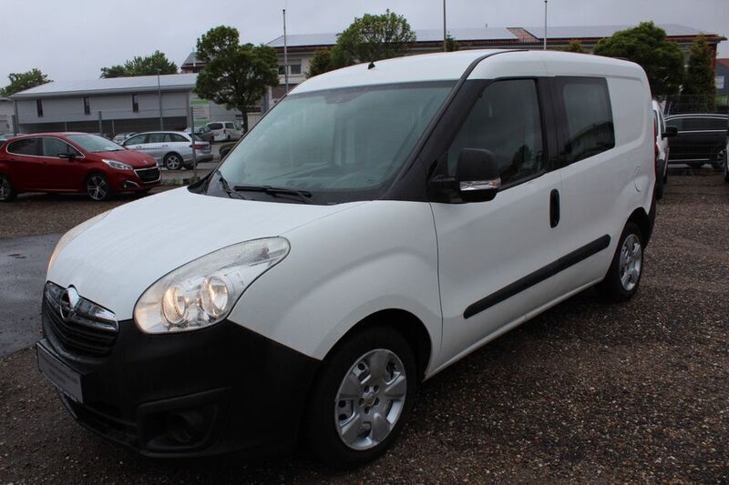 Weiß Gebraucht 2013 Opel Combo Van / Kleinbus | 7.995 € (Fairer Preis) - Bild 1/4