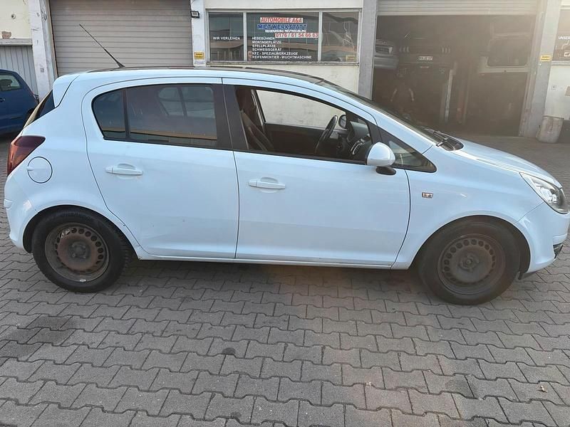 Gebraucht Opel Corsa 80 PS (58 kW) 2009 Kleinwagen