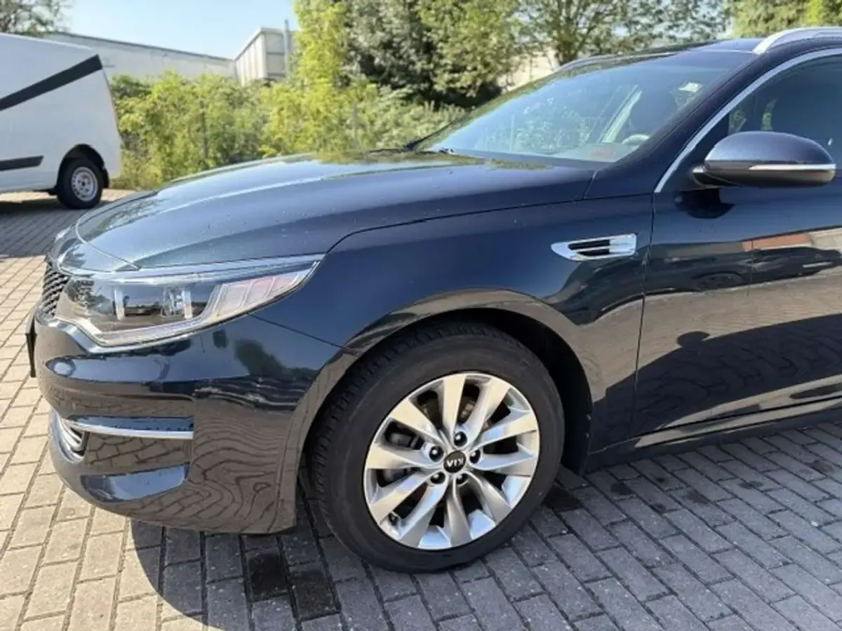 Gebraucht Kia Optima Vision 163 PS (119 kW) 2017 Gravity blue met Kombi