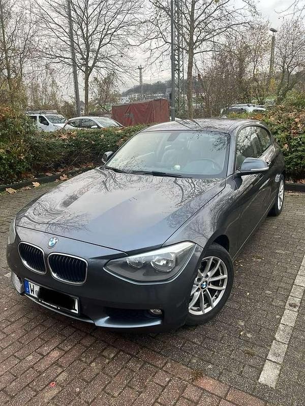 Gebraucht BMW 116 136 PS (100 kW) 2012 Grau Kleinwagen