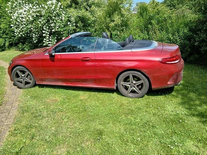 Rot Gebraucht 2018 Mercedes C180 Cabrio | 25.500 € (Superpreis) - Bild 1/4