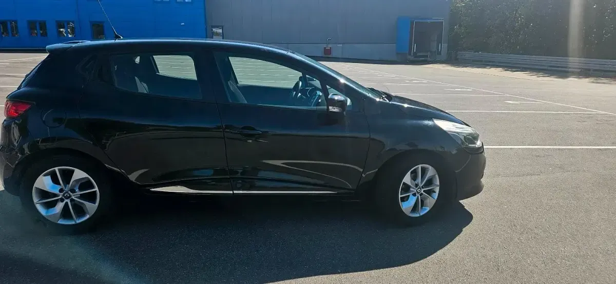 Gebraucht Renault Clio IV 120 PS (88 kW) 2014 Schwarz Kleinwagen
