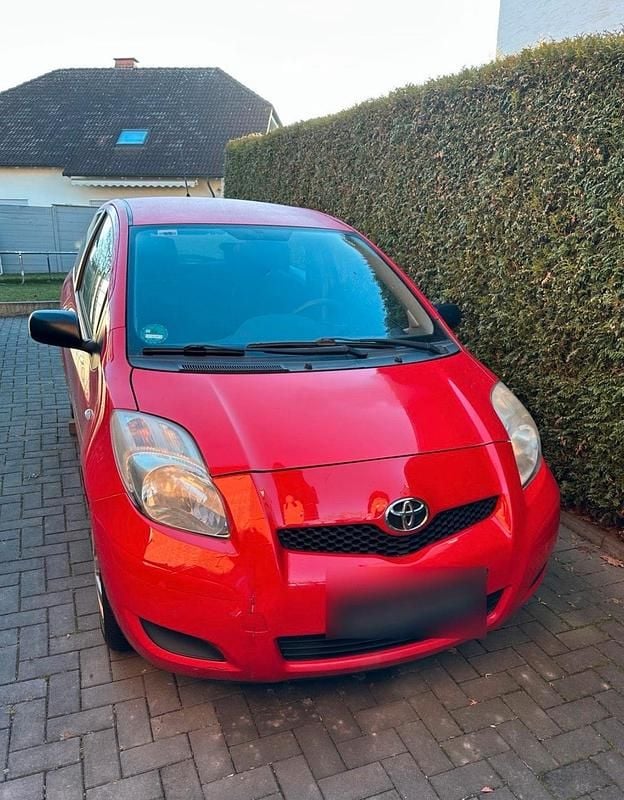 Gebraucht Toyota Yaris 68 PS (50 kW) 2010 Rot Kleinwagen
