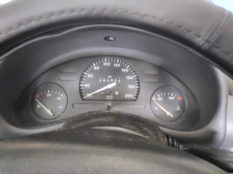 Używany Opel Corsa 45 KM (33 kW) 1996 Zielony Hatchback
