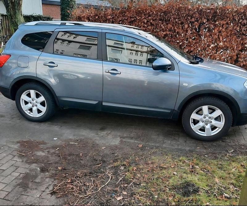 Blau Gebraucht 2010 Nissan Qashqai +2 Acenta SUV | 9.900 € (Teuer) - Bild 1/4