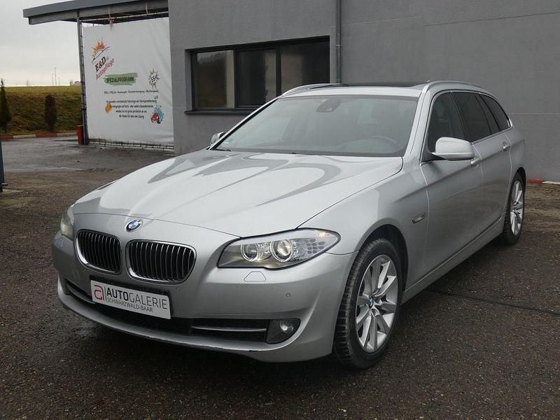 Gebraucht BMW 525 Performance 218 PS (160 kW) 2012 Silber Kombi
