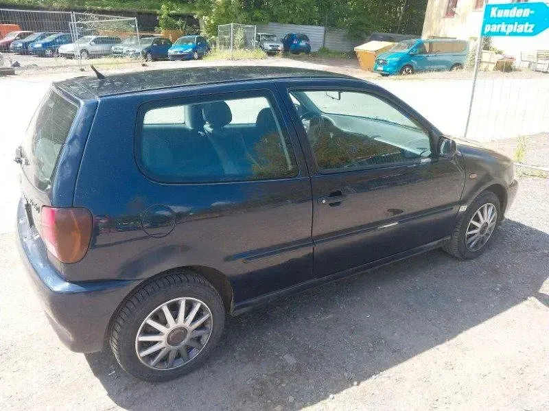 Gebraucht VW Polo 60 PS (44 kW) 1998 Schwarz Kleinwagen